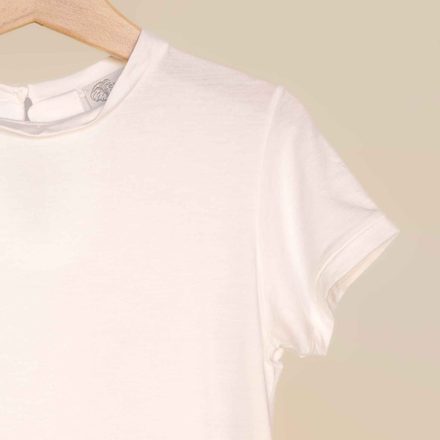 T-shirt_classica_girocollo particolare sul tessuto