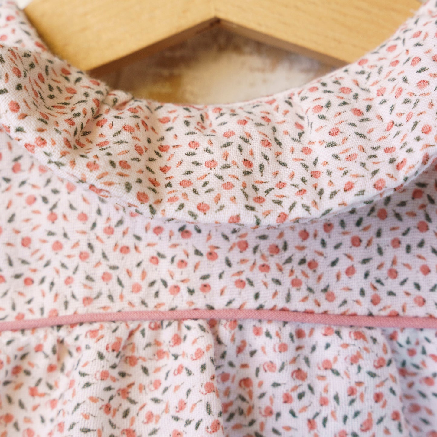 Casacca Floreale Colletto Pierrot
