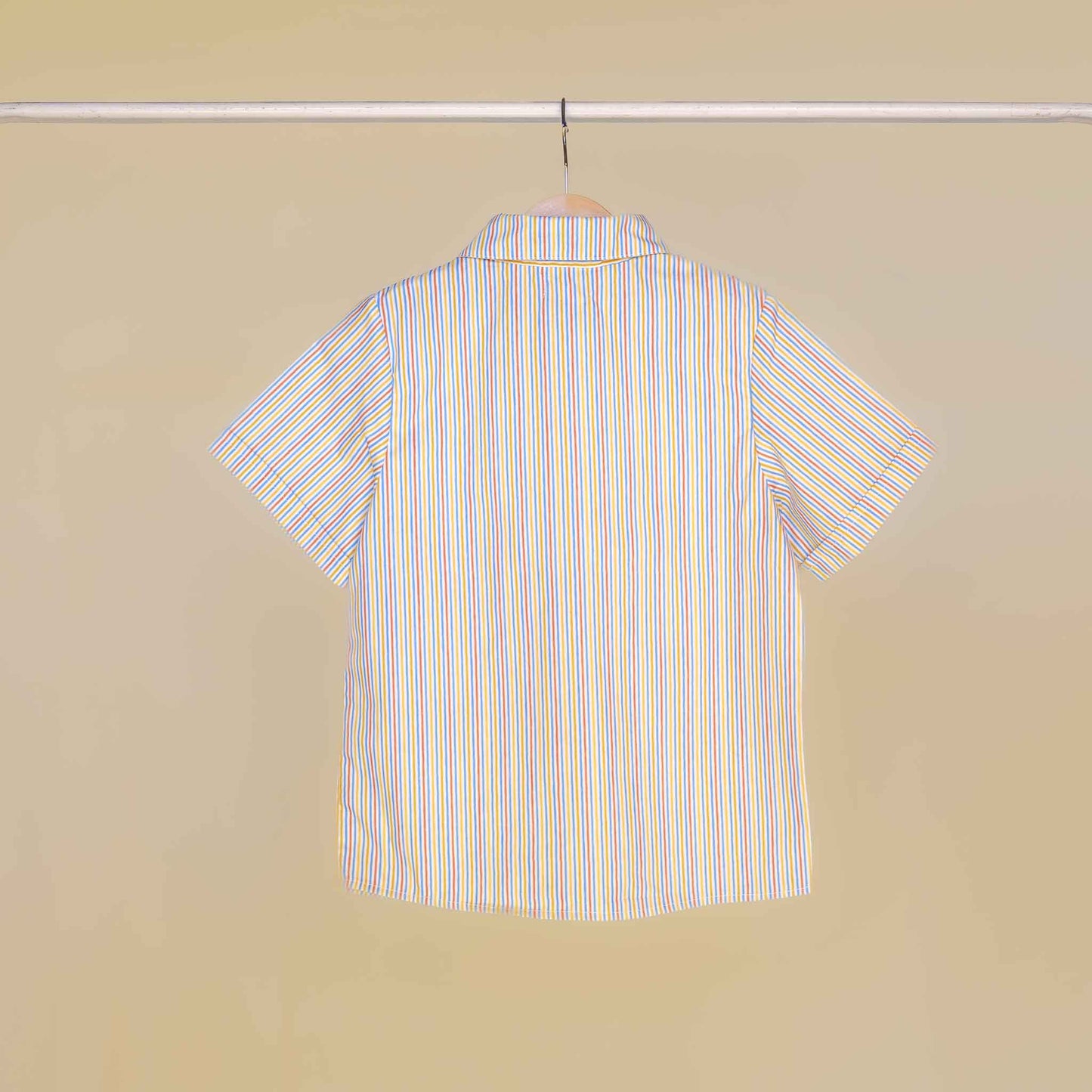 Camicia classica con collo a punta mezza manica bambino tessuto a righe sottili multicolor vista posteriore