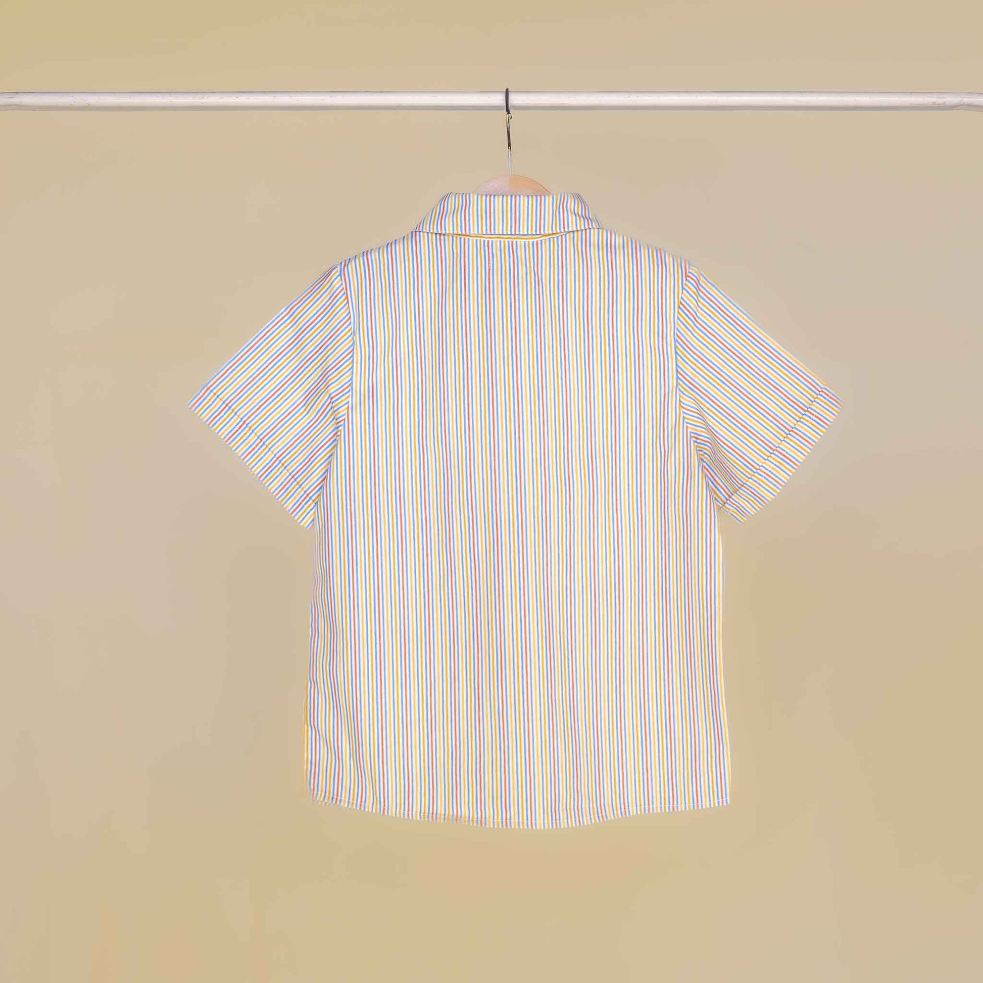 Camicia classica con collo a punta mezza manica bambino tessuto a righe sottili multicolor vista posteriore