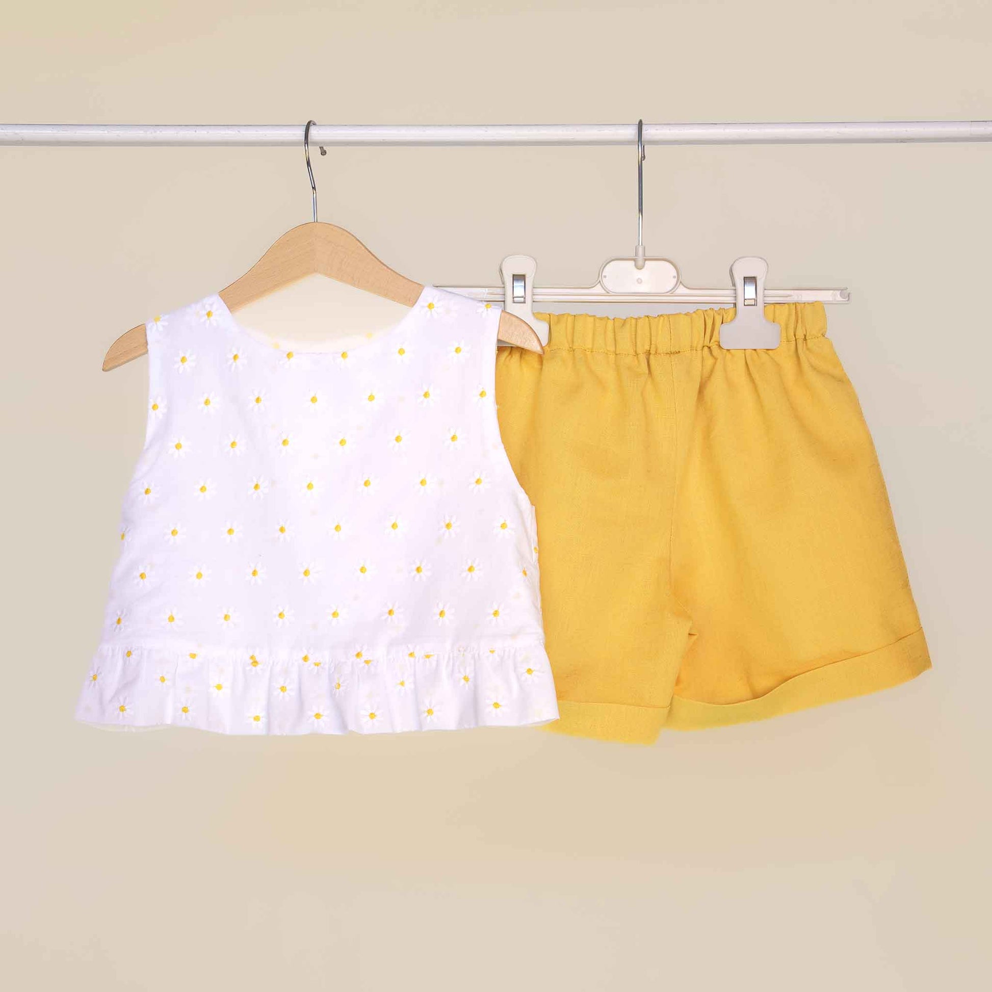 Completo casacca e bermuda bambina fantasia margherite e colore giallo